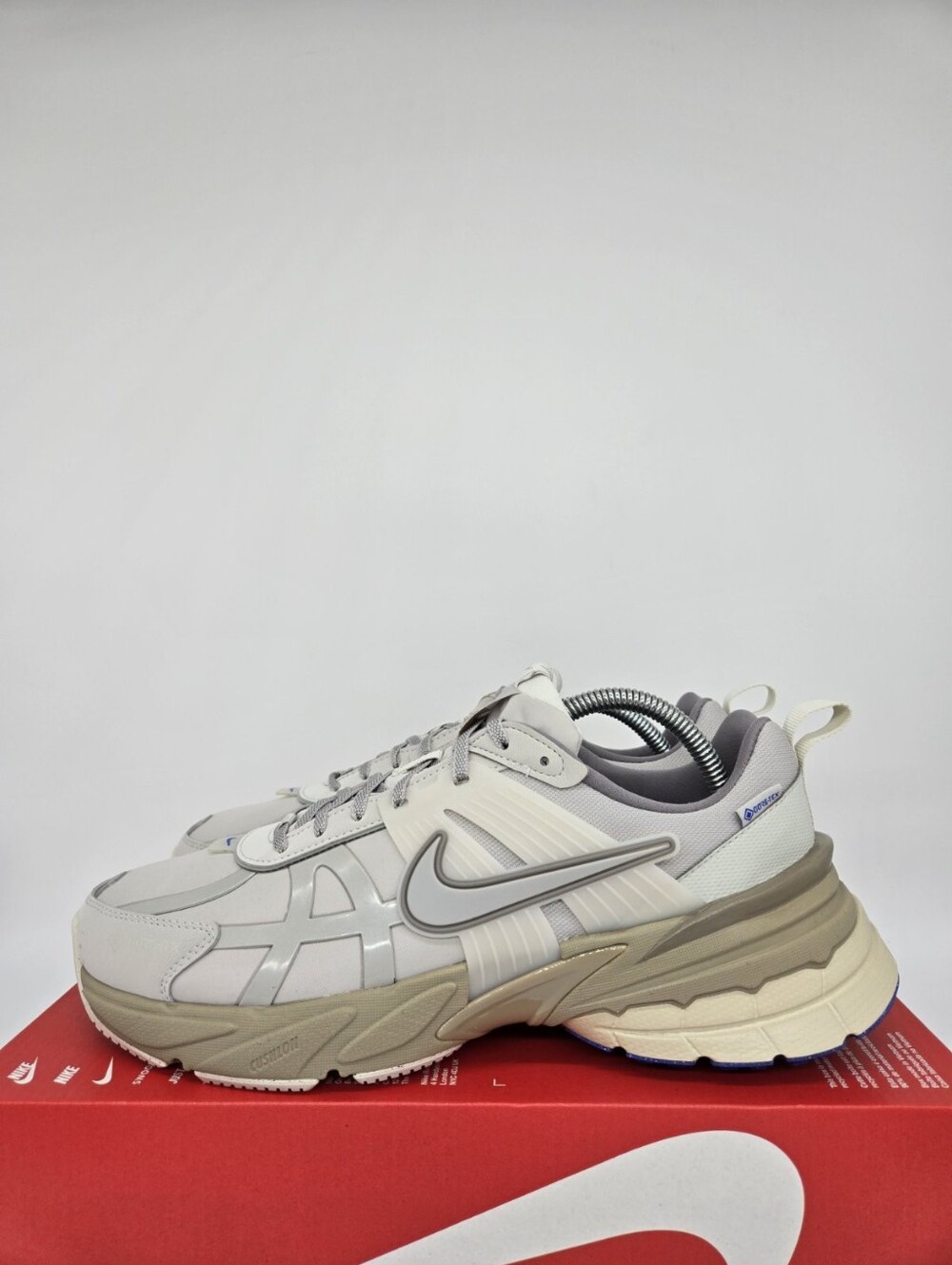Nike V2K Run GORE-TEX Women's Waterproof Shoes Size 10